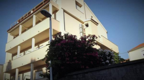 Economy Apartment 12 sleeps 3 guests